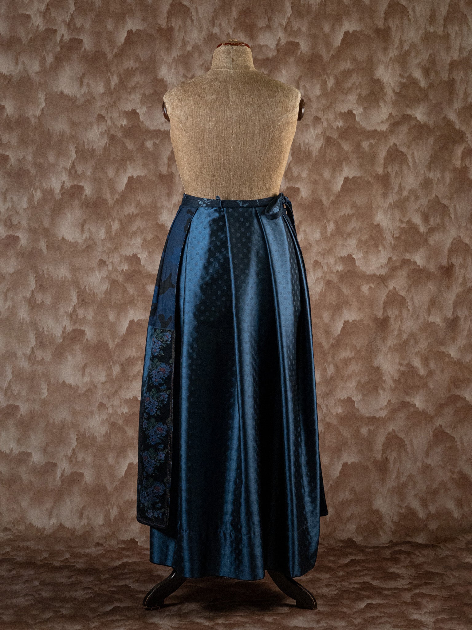 The Rose of the Winds - Hakama Skirt