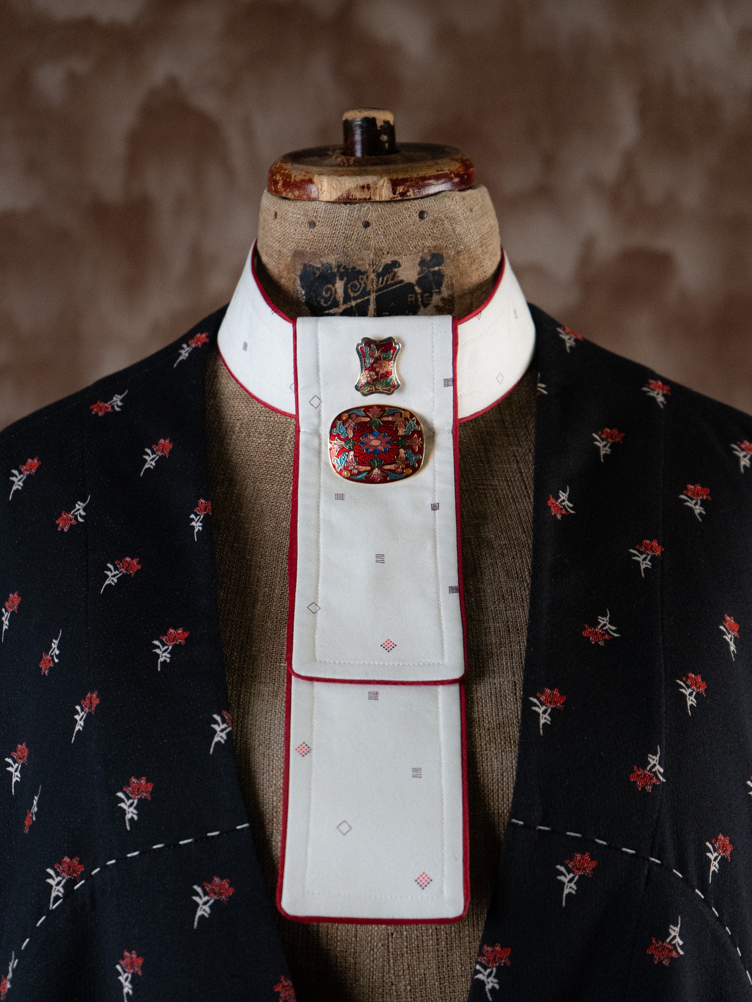 Sumi Ink - Bishop Collar