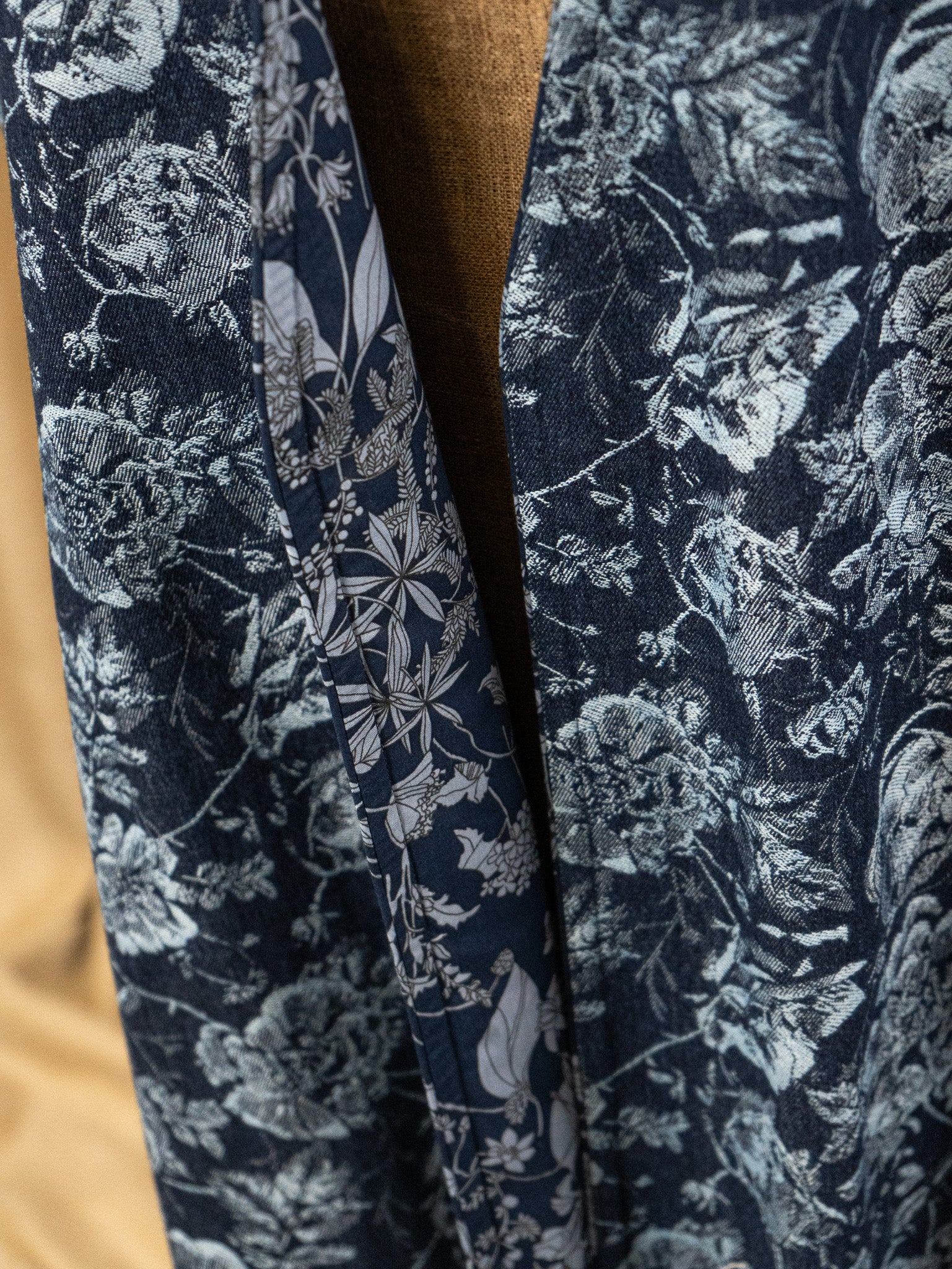 Rose Garden - Karafuto Vest