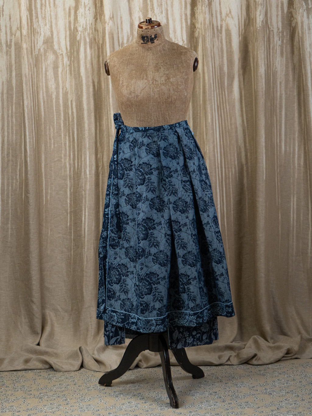 Rose Garden - Hakama Skirt
